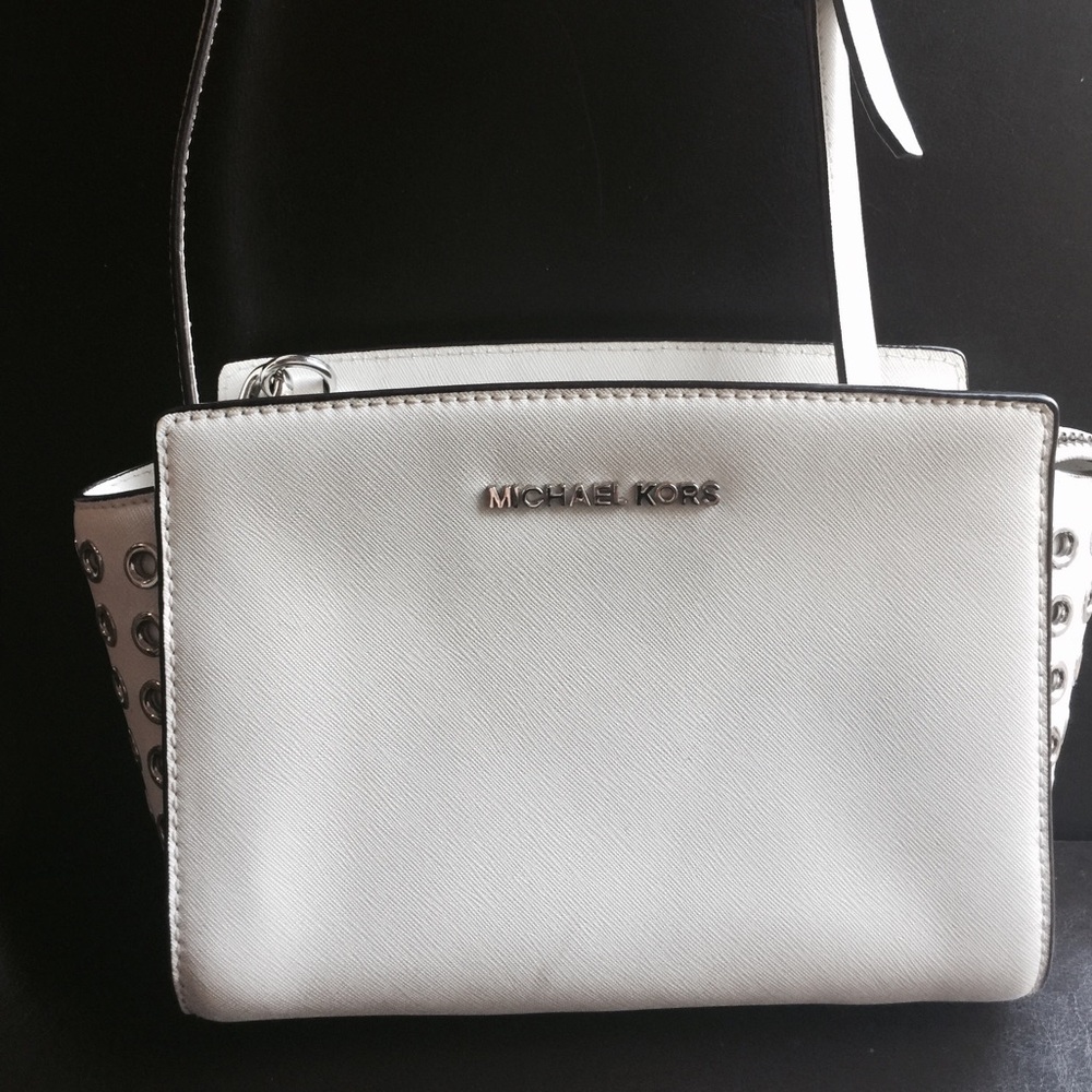 COPY - ‼️👜awesome Michael Kors leather purse‼️